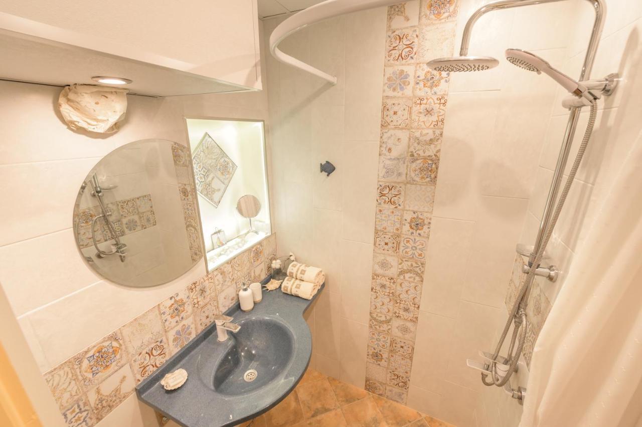 Tomovi Home - Three Bedrooms City Center Plovdiv Exteriör bild